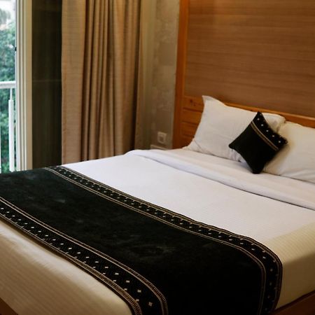 בהיאנדר The Myriad Hotel מראה חיצוני תמונה