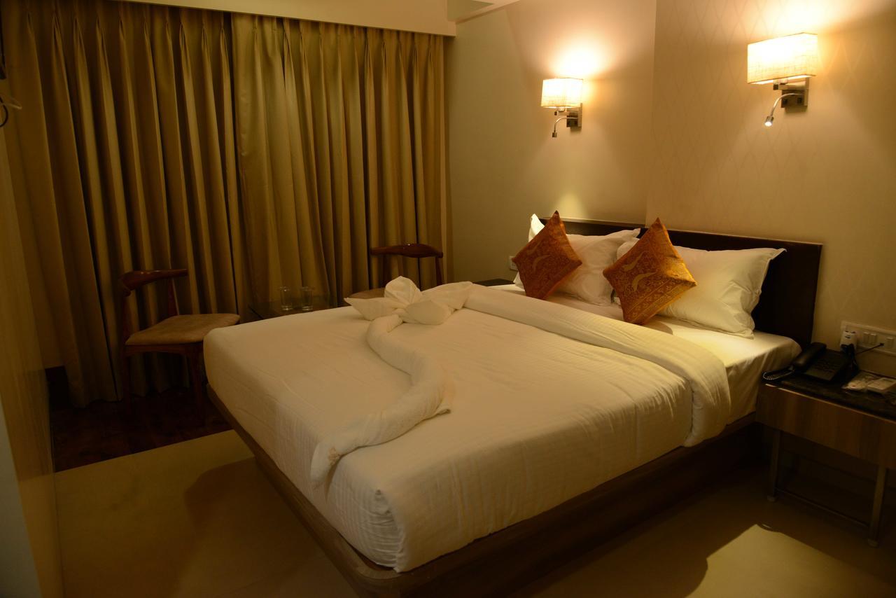 בהיאנדר The Myriad Hotel מראה חיצוני תמונה