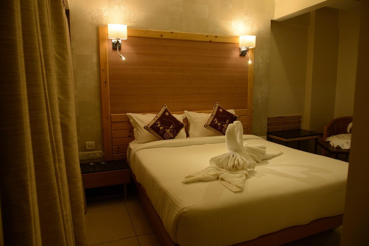 בהיאנדר The Myriad Hotel מראה חיצוני תמונה