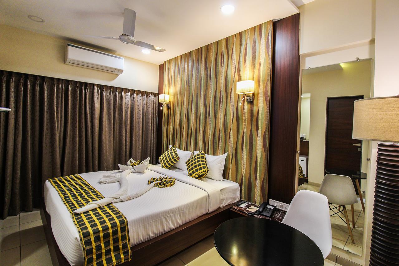 בהיאנדר The Myriad Hotel מראה חיצוני תמונה