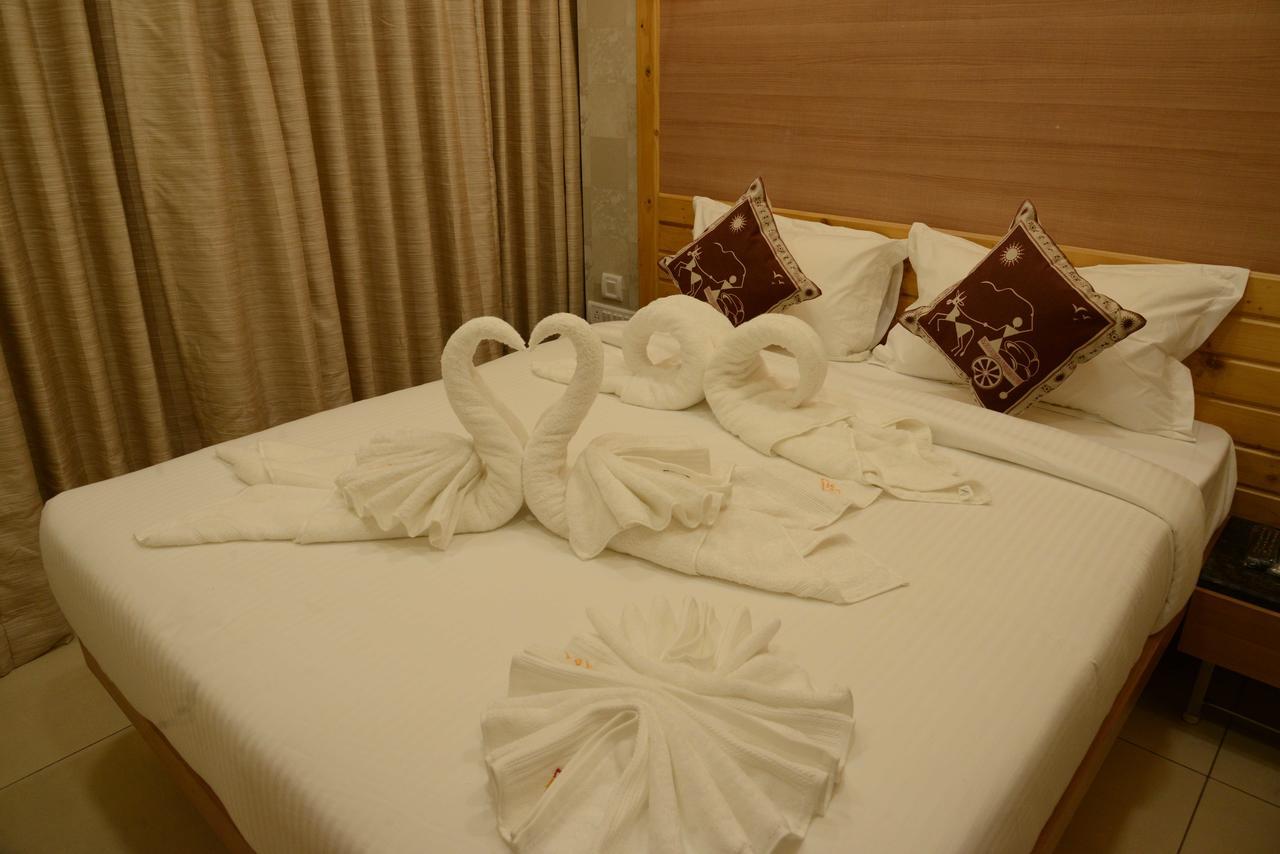 בהיאנדר The Myriad Hotel מראה חיצוני תמונה