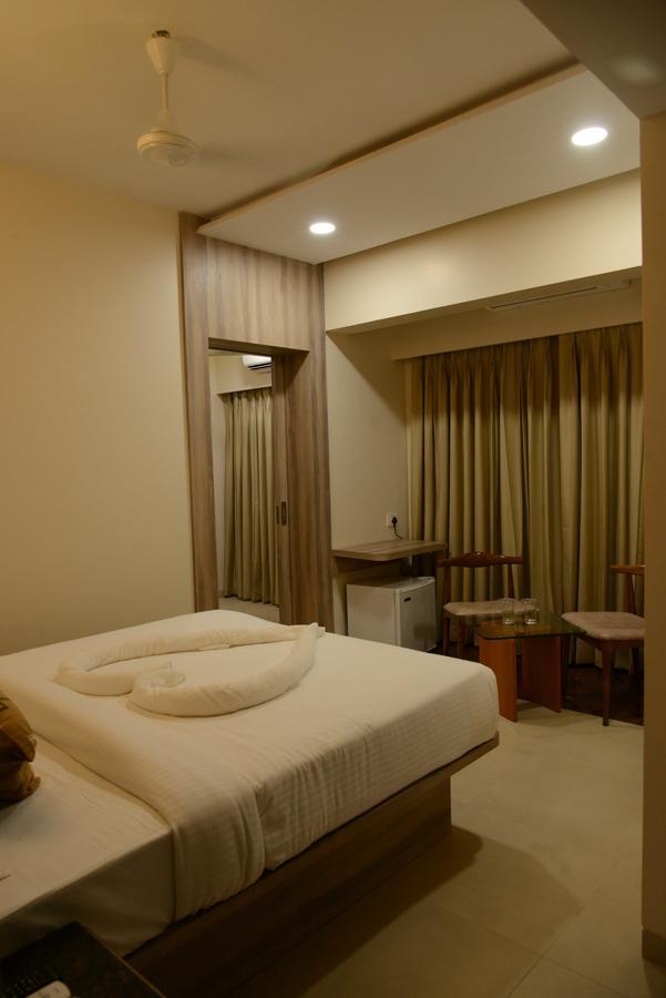 בהיאנדר The Myriad Hotel מראה חיצוני תמונה
